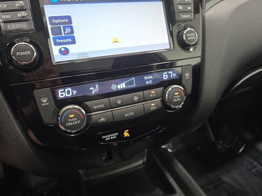 Used 2015 Nissan Rogue SL w/ SL Premium Package AWD/4WD image 24