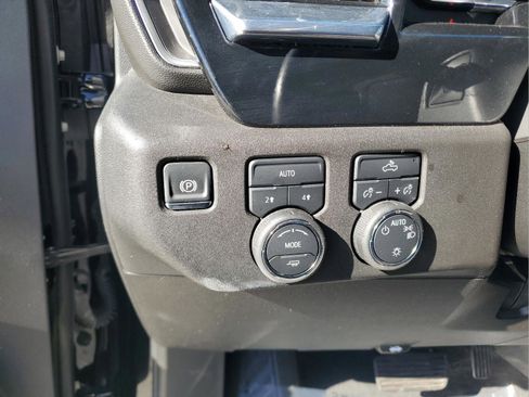 Used 2025 Chevrolet Silverado 1500 LT image 26