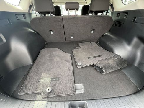 Used 2025 Kia Sportage LX image 31
