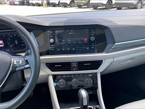 Used 2020 Volkswagen Jetta SEL FWD image 9