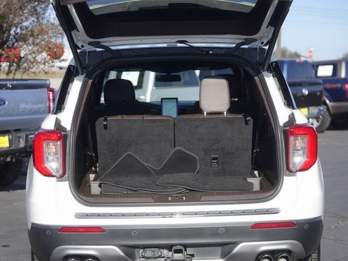 Used 2022 Ford Explorer King Ranch w/ Class IV Trailer Tow Package image 33