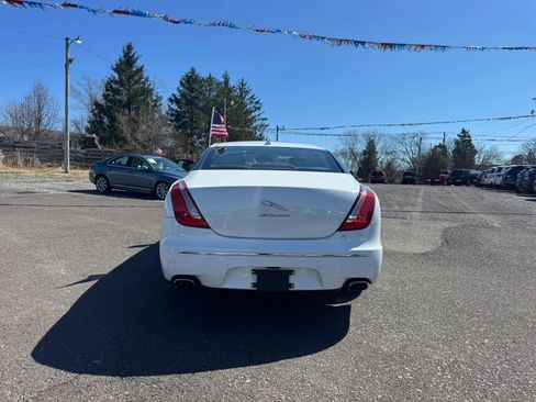 Used 2015 Jaguar XJ image 4
