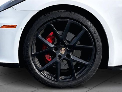 Used 2024 Porsche Panamera image 8
