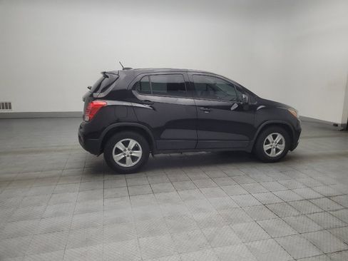 Used 2020 Chevrolet Trax LS w/ Tint and Cruise Package FWD image 10