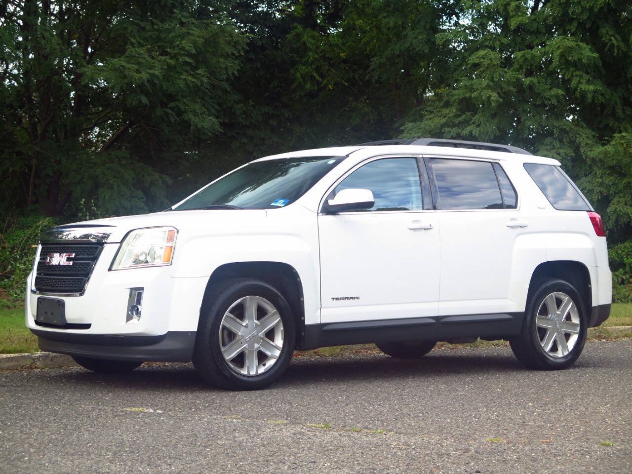 Used 2011 GMC Terrain SLT w/ Cargo Package FWD image 1