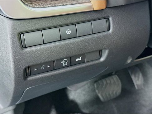 New 2026 Nissan Rogue Platinum image 10