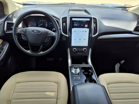 Used 2023 Ford Edge SE w/ Black Appearance Package AWD/4WD image 5