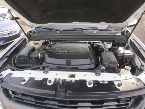 Used 2016 Chevrolet Colorado Z71 AWD/4WD image 37