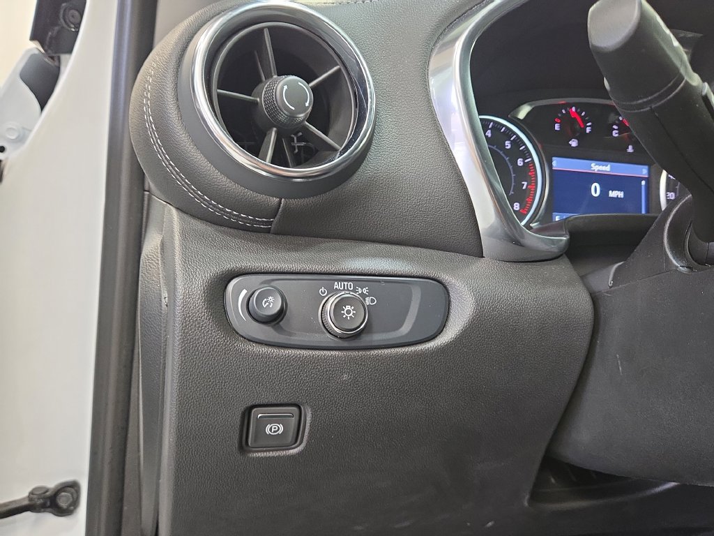 Used 2024 Chevrolet Blazer LT w/ Convenience Package FWD image 13