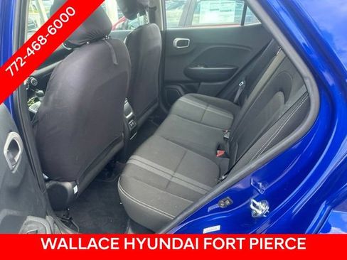 Used 2024 Hyundai Venue SEL FWD image 5