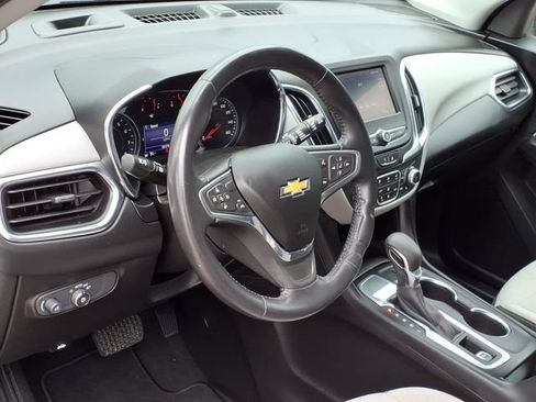 Used 2022 Chevrolet Equinox LT FWD image 17