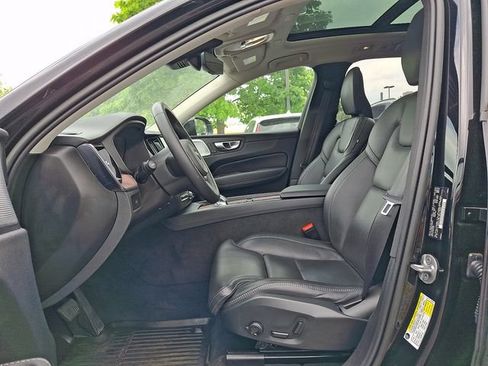 Used 2023 Volvo XC60 B5 Ultimate AWD/4WD image 13
