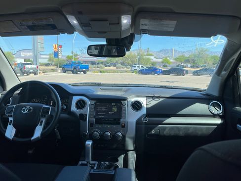 Used 2020 Toyota Tundra SR5 w/ SR5 Upgrade Package image 20