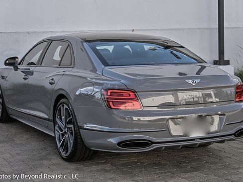 New 2025 Bentley Flying Spur Plug-In Hybrid image 5