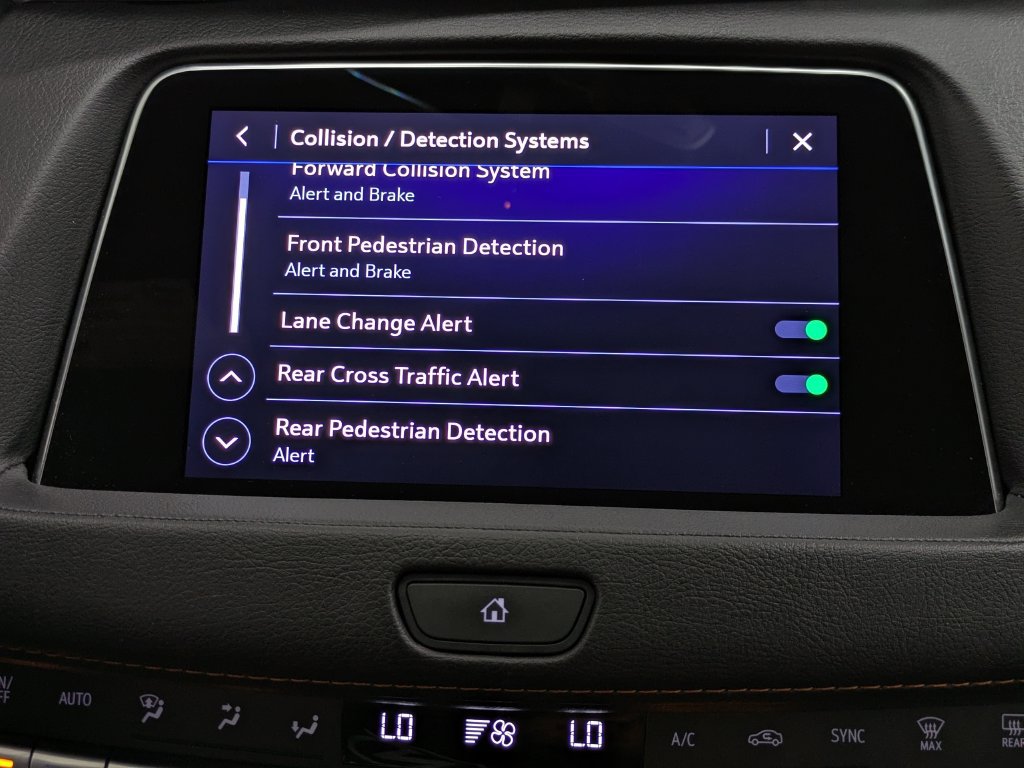 Used 2022 Cadillac XT4 Sport w/ Enhanced Visibility Package AWD/4WD image 9