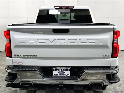Used 2021 Chevrolet Silverado 1500 LTZ w/ Technology Package image 4