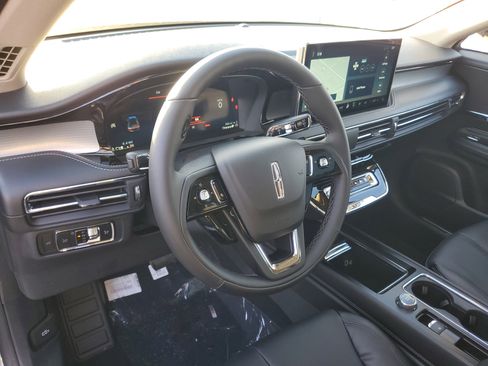 New 2026 Lincoln Corsair Premiere image 13