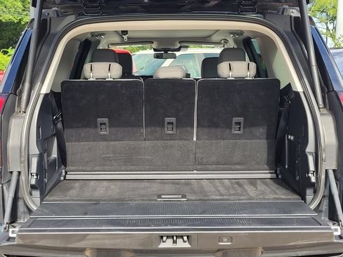 Used 2025 Ford Expedition Active RWD image 9