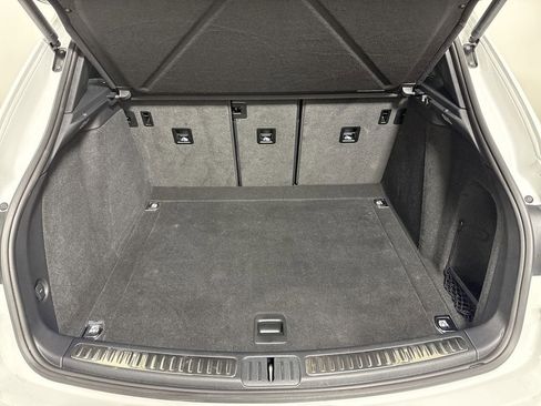 Certified 2025 Porsche Macan image 21