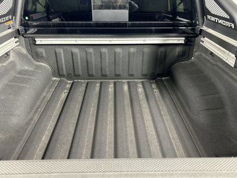 Used 2024 Nissan Frontier SV w/ Hardbody Edition AWD/4WD image 9