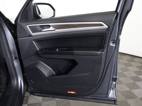 Used 2019 Volkswagen Atlas SE AWD/4WD image 25
