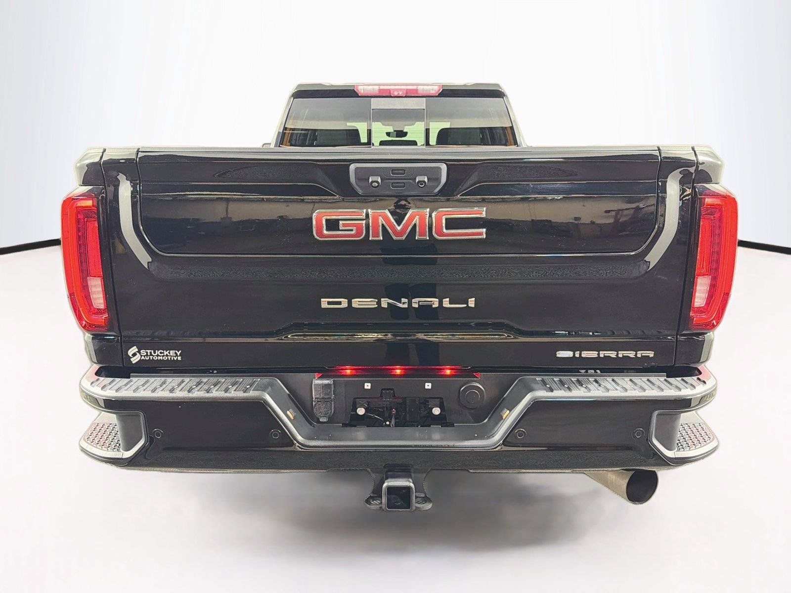 Used 2023 GMC Sierra 3500 Denali w/ Technology Package AWD/4WD image 10