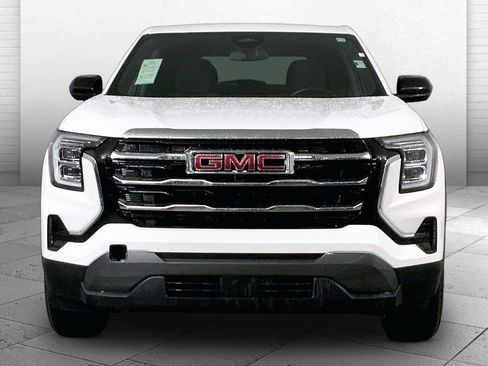 Used 2025 GMC Terrain Elevation FWD image 2