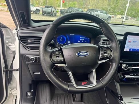 Used 2022 Ford Explorer ST w/ Equipment Group 401A AWD/4WD image 14