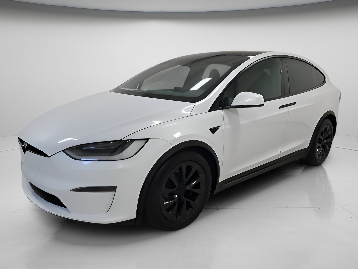 Used 2023 Tesla Model X AWD/4WD image 3