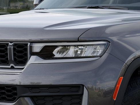 New 2026 Jeep Grand Cherokee Laredo image 36