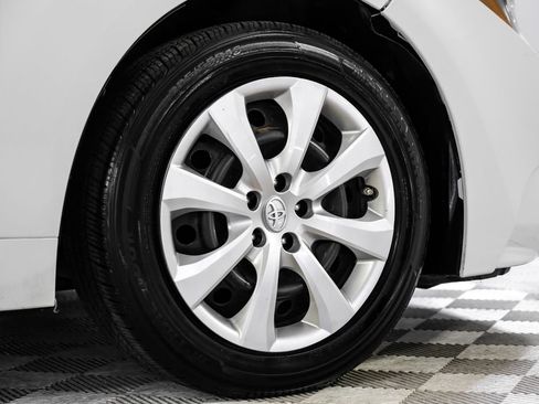 Used 2020 Toyota Corolla LE FWD image 54