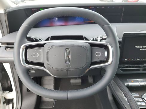 New 2026 Lincoln Nautilus Premier AWD/4WD image 23