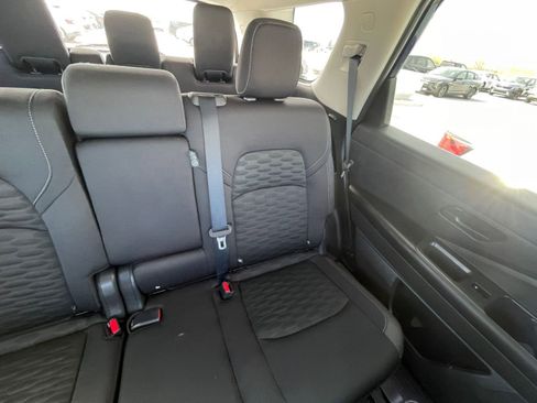 Used 2025 Nissan Pathfinder SV image 40