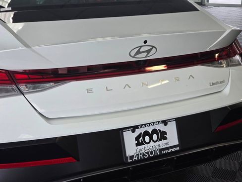 New 2026 Hyundai Elantra Limited FWD image 12