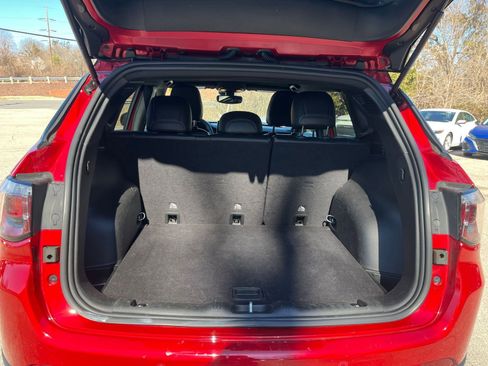 Used 2025 Jeep Compass Trailhawk image 28