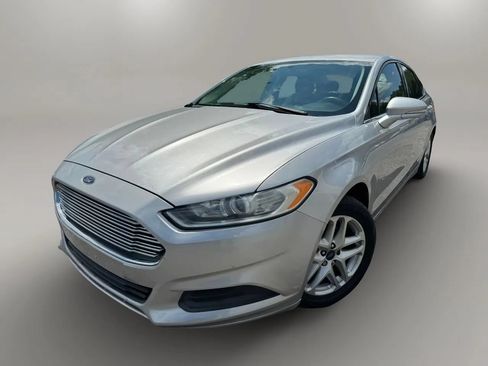 Used 2016 Ford Fusion SE FWD image 1