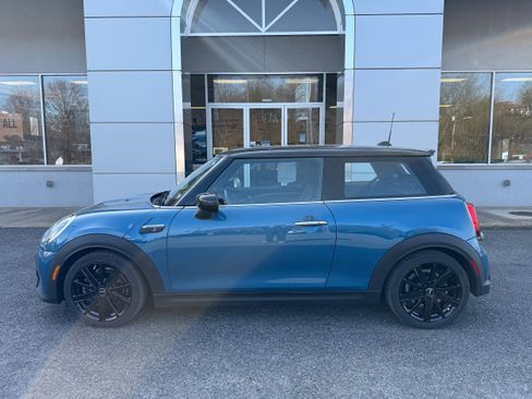Used 2022 MINI Cooper S image 2