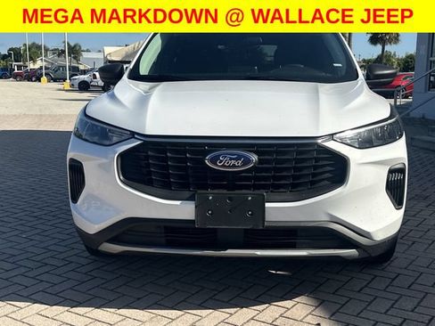 Used 2025 Ford Escape Active FWD image 3