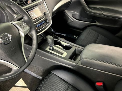 Used 2016 Nissan Altima 2.5 SV FWD image 18