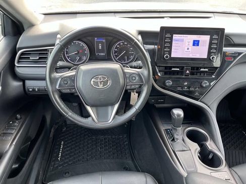 Used 2023 Toyota Camry SE FWD image 12