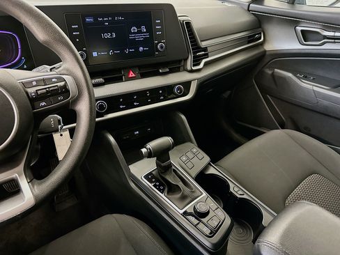 Used 2024 Kia Sportage LX image 25