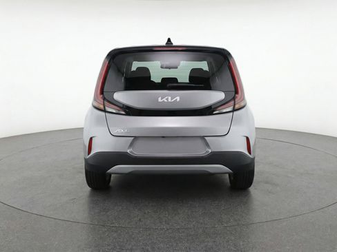 Used 2025 Kia Soul LX w/ LX Technology Package image 7