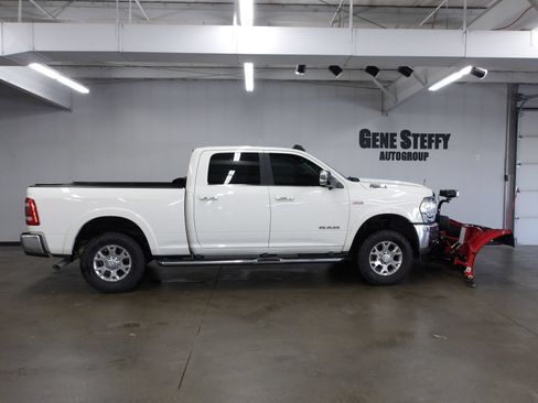 Used 2019 RAM 2500 Laramie AWD/4WD image 2