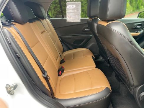 Used 2018 Chevrolet Trax Premier FWD image 21