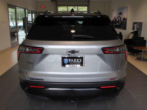 Used 2025 Chevrolet Equinox RS image 26