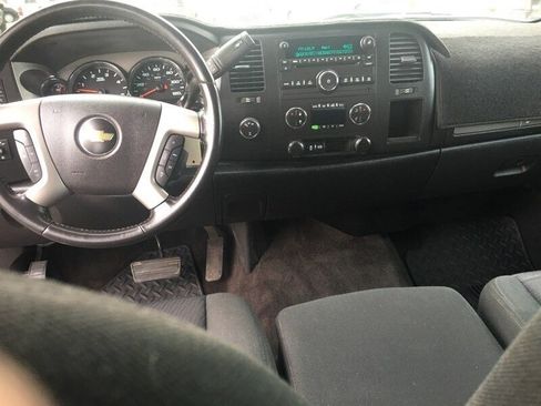 Used 2014 Chevrolet Silverado 2500 LT w/ Interior Plus Package image 11