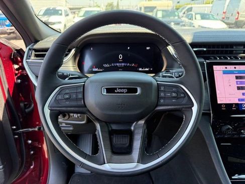 New 2025 Jeep Grand Cherokee L Limited image 21