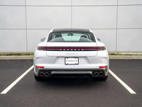 Used 2025 Porsche Panamera 4 image 7