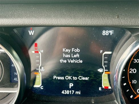 Used 2021 Jeep Gladiator Overland w/ Popular Equipment Package image 12