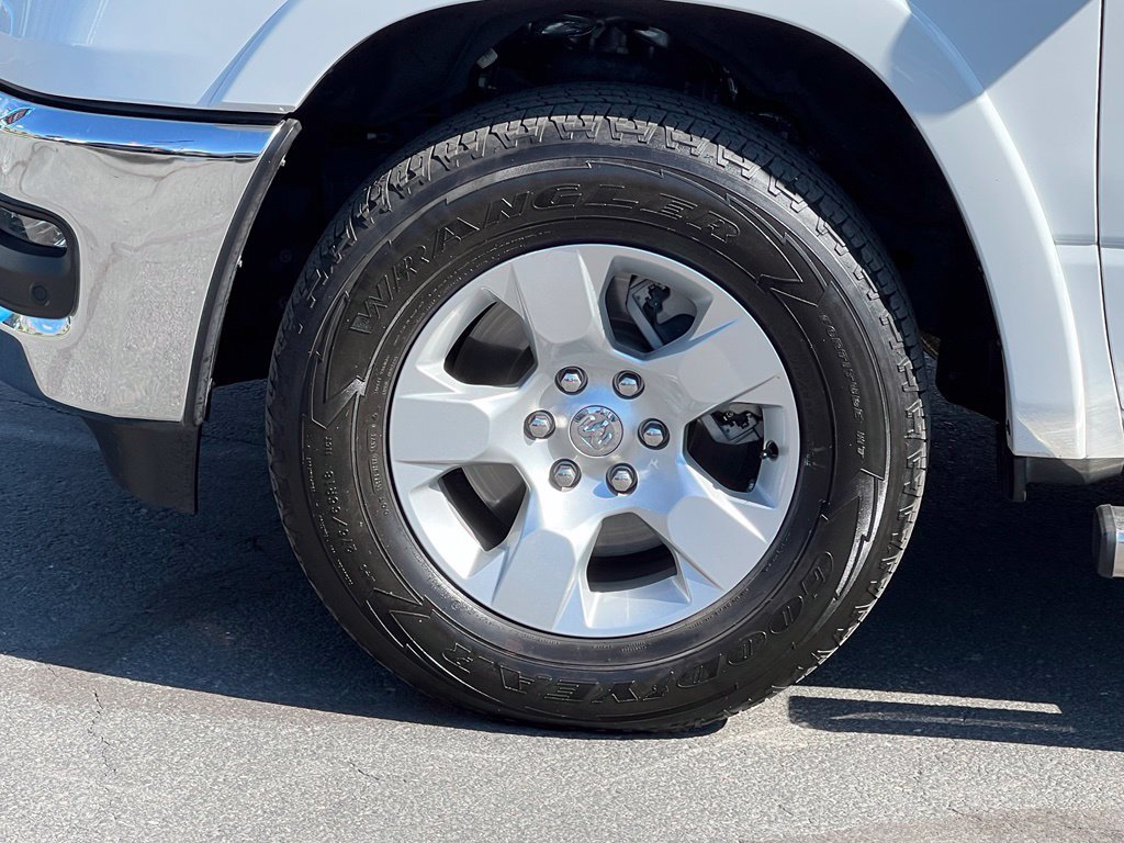 Used 2025 RAM 1500 Big Horn AWD/4WD image 14